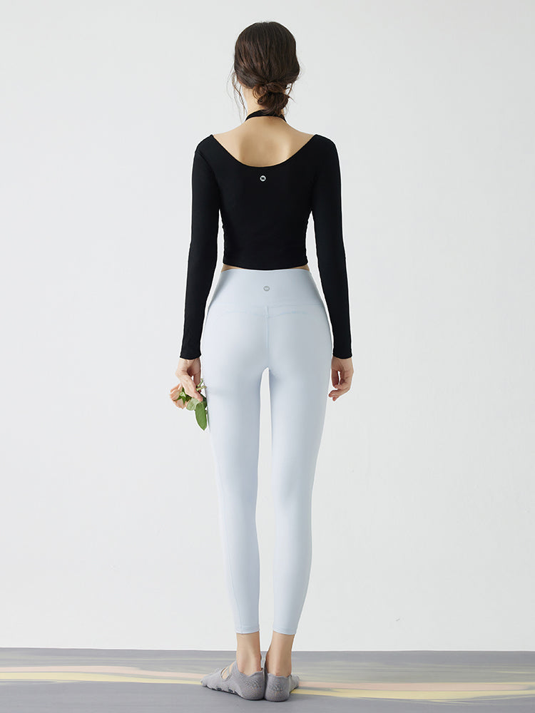 ホルターネック バックスタイル レイヤード風長袖