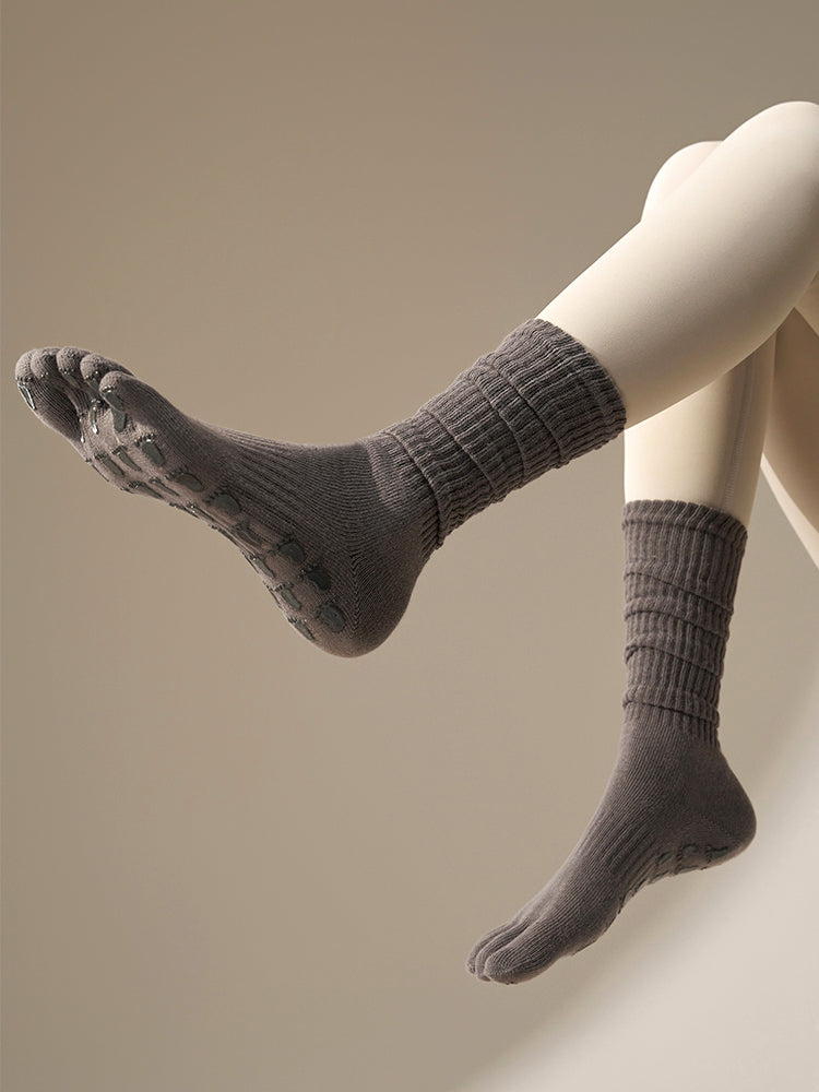 ミドル丈 5本指ヨガソックス 滑り止め付き