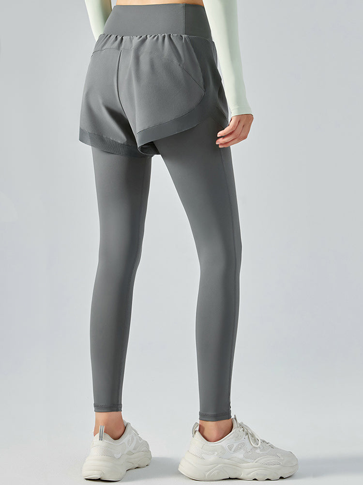 ショートパンツ付きレギンス