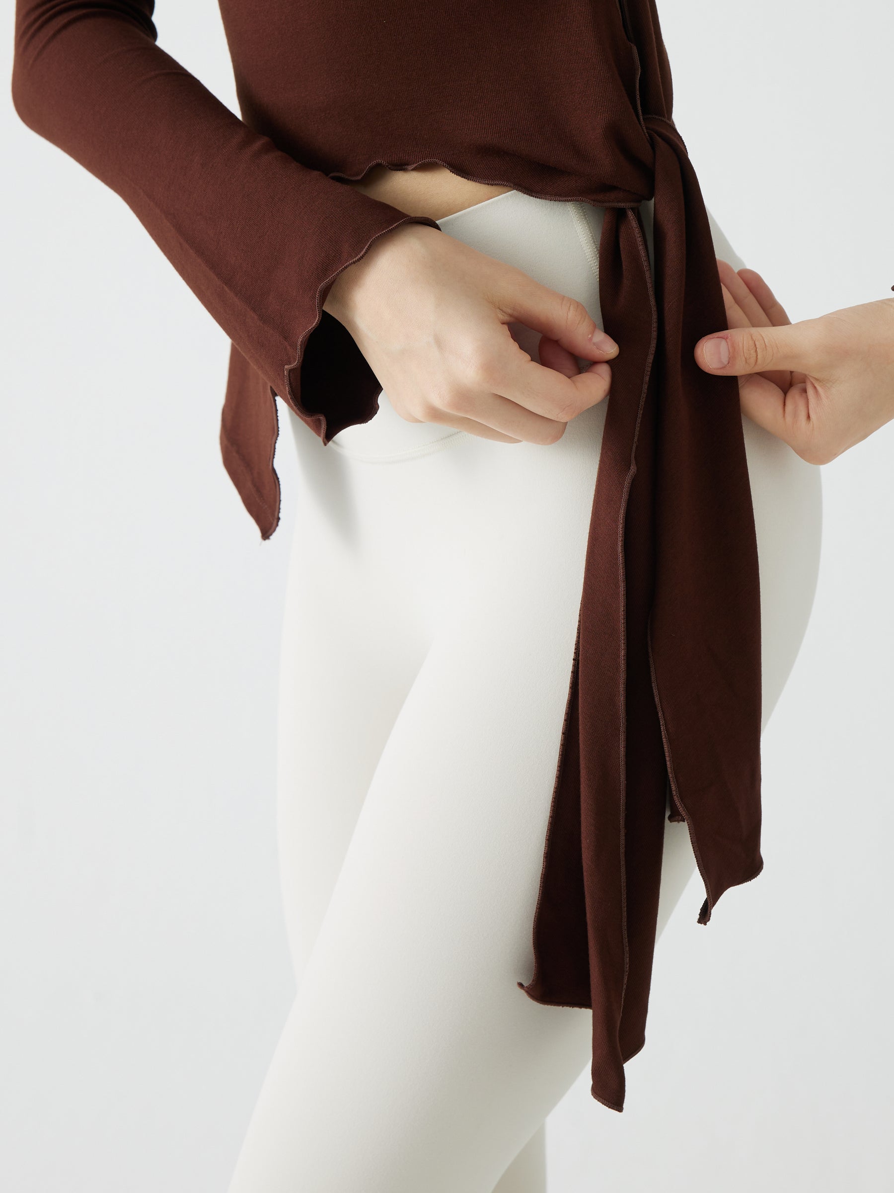 フレアスリーブ スリット入り 長袖