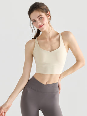 ミディアムサポート 背中スタイル スポーツブラ