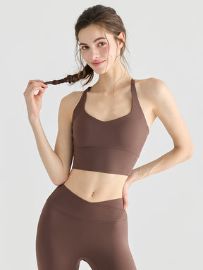 ミディアムサポート 背中スタイル スポーツブラ