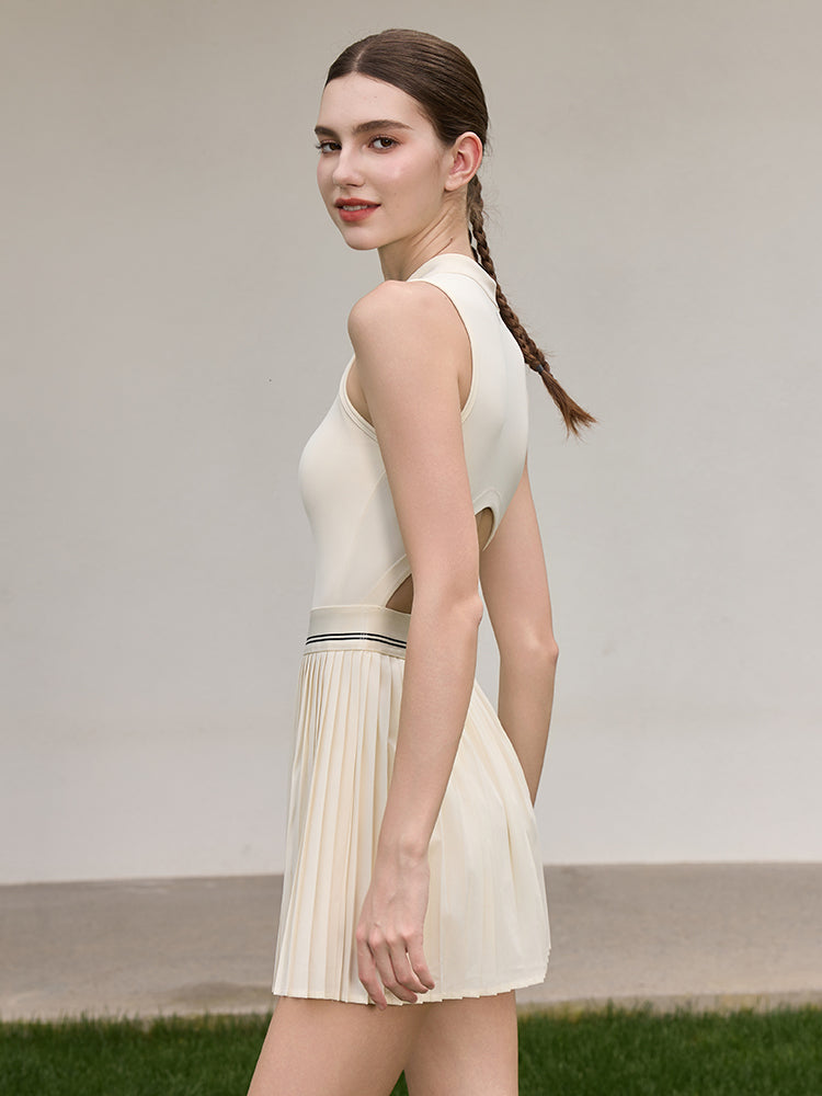 「4月下旬入荷予定」接触冷感 UVカット通気 プリーツ ワンピース パッド付き　