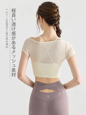 レイヤード メッシュ切り替え バックダブルクロス パッド付き半袖トップス