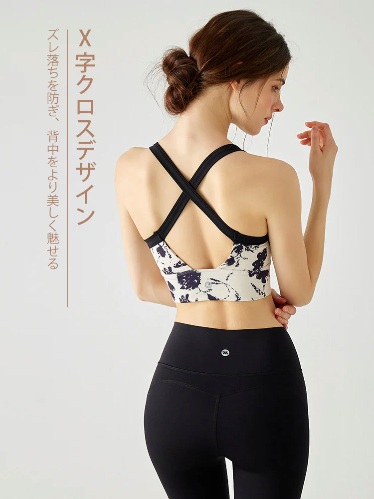 背中見せデザインの花柄パッド付きブラトップ