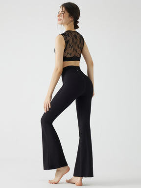 レース切り替えデザインのノースリーブタンクトップ