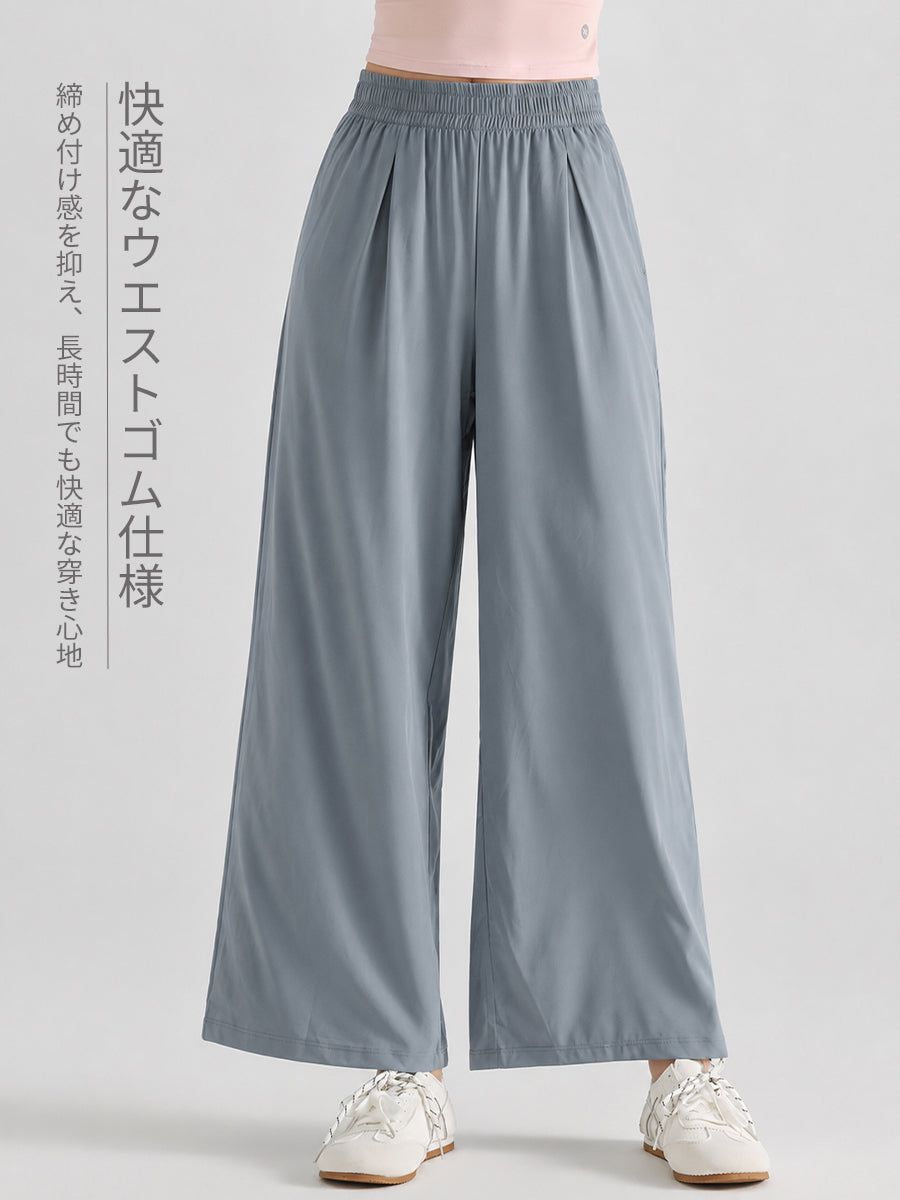 脚のラインを拾いにくい落ち感ワイドストレートパンツの着用イメージ
