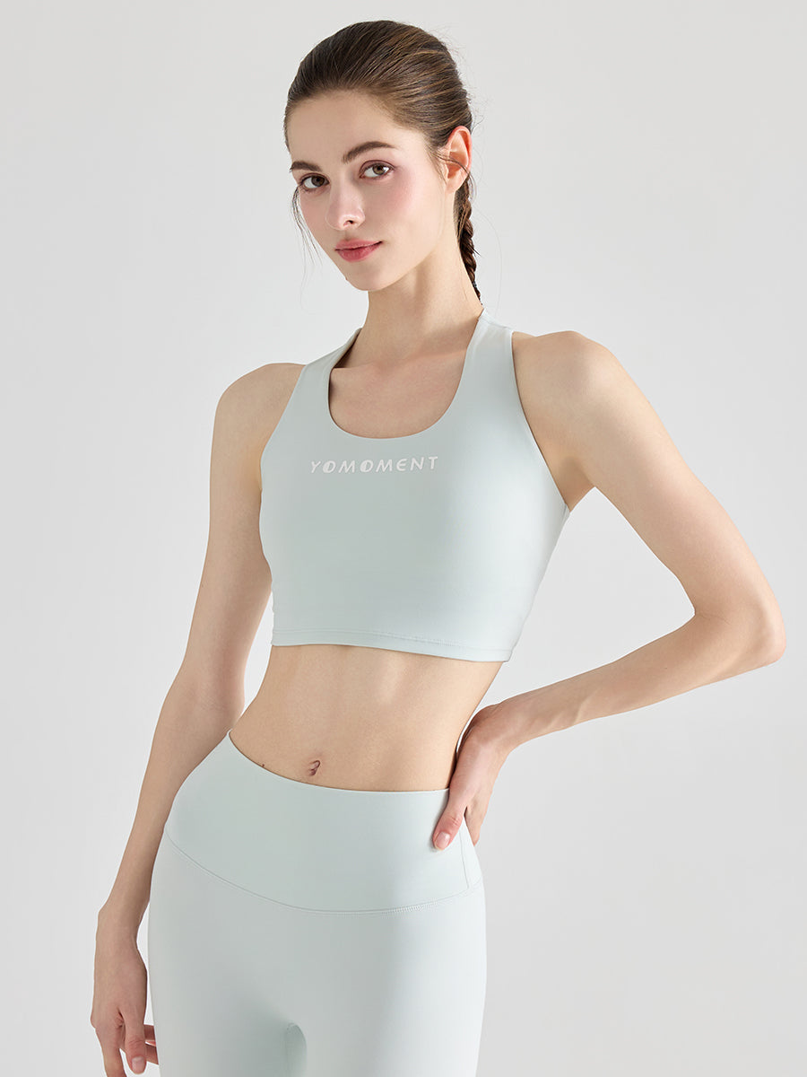 Uネック バックツイスト ヨガブラトップ カップ付き