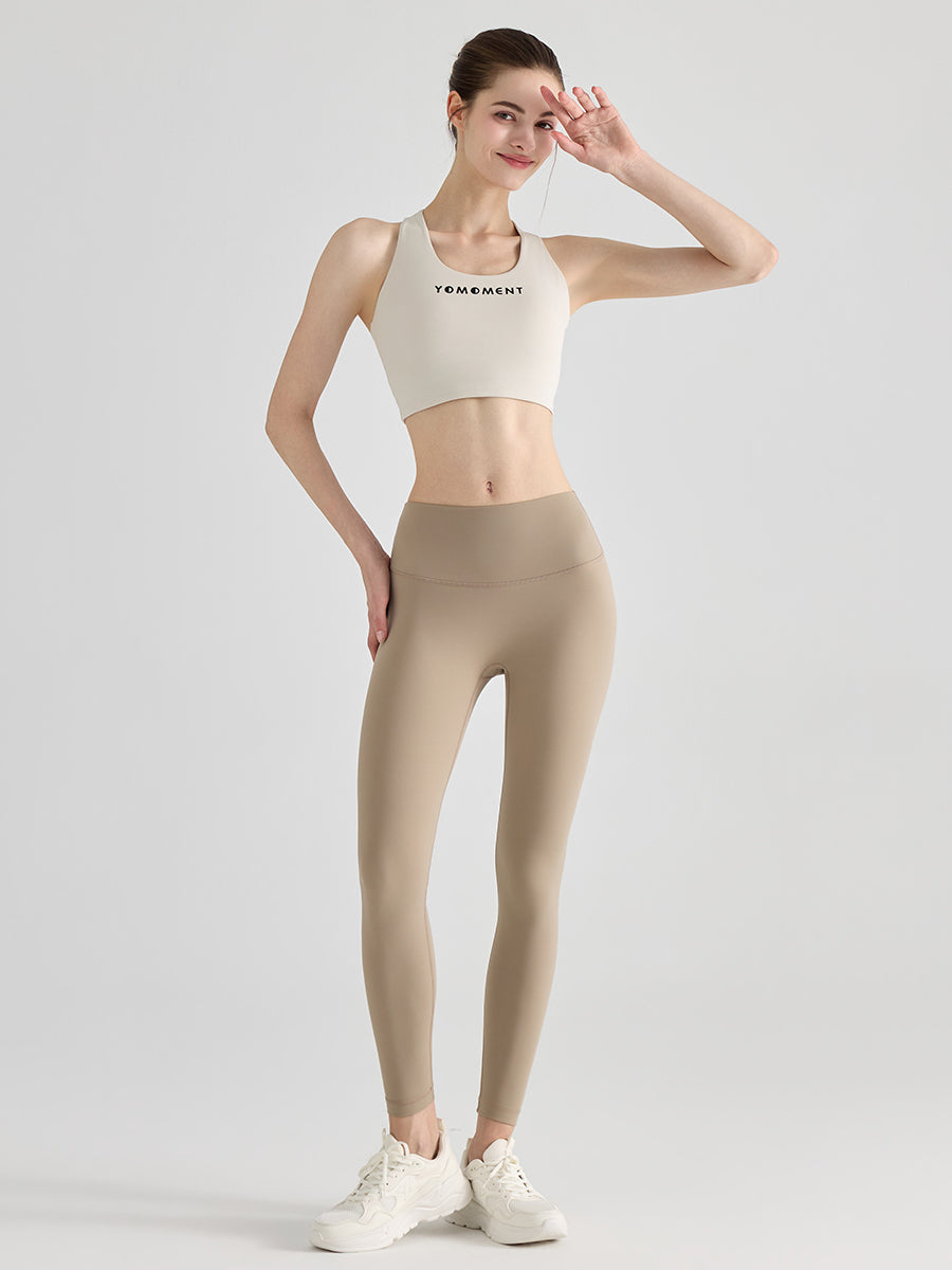 Uネック バックツイスト ヨガブラトップ カップ付き